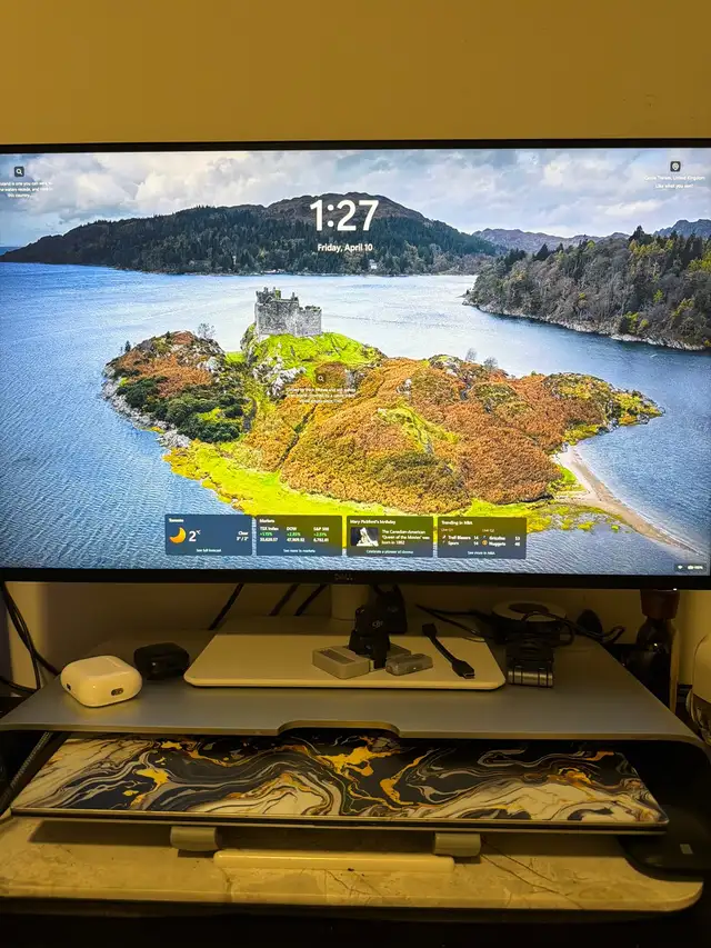 Selling Dell 27 Plus 4K 120Hz Monitor - Photo 3