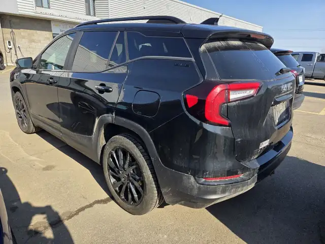 2023 GMC Terrain SLE, ELEVATION, AWD, SIEGES CHAUFFANTS - Photo 2