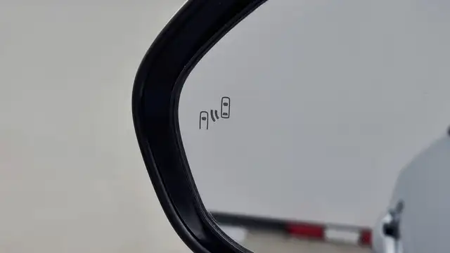 2024 Toyota Corolla LE - Backup Cam, Satellite Radio, Rear Defro - Photo 15