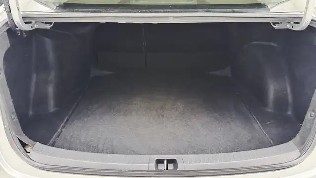 2024 Toyota Corolla LE - Backup Cam, Satellite Radio, Rear Defro - Photo 24