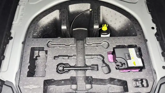 2024 Toyota Corolla LE - Backup Cam, Satellite Radio, Rear Defro - Photo 26