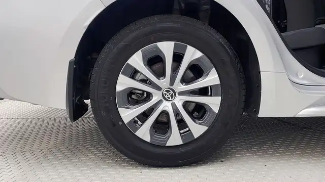 2024 Toyota Corolla LE - Backup Cam, Satellite Radio, Rear Defro - Photo 31