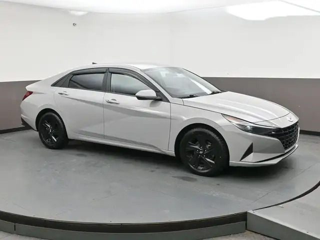 2022 Hyundai Elantra Preferred Heated Seats/Wheel, Apple/Android