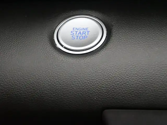 2022 Hyundai Elantra Preferred Heated Seats/Wheel, Apple/Android - Photo 11