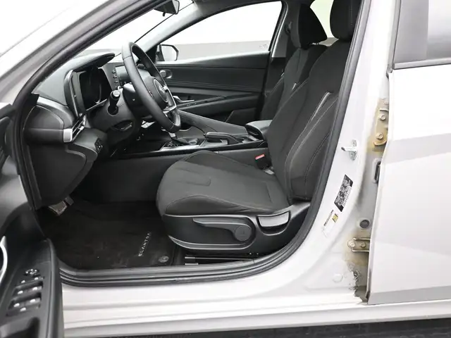 2022 Hyundai Elantra Preferred Heated Seats/Wheel, Apple/Android - Photo 13