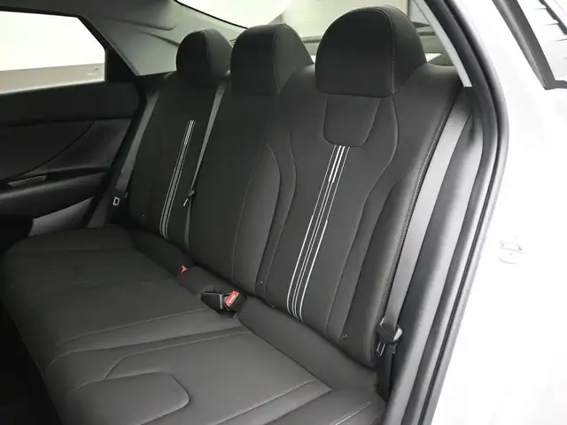 2022 Hyundai Elantra Preferred Heated Seats/Wheel, Apple/Android - Photo 15