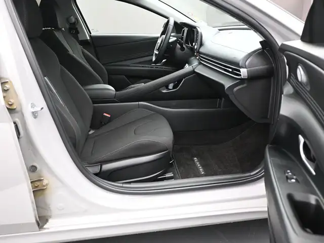2022 Hyundai Elantra Preferred Heated Seats/Wheel, Apple/Android - Photo 24