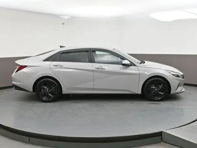 2022 Hyundai Elantra Preferred Heated Seats/Wheel, Apple/Android - Photo 30