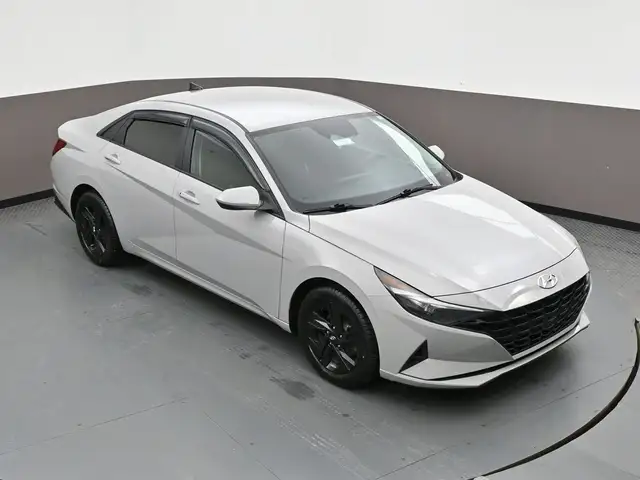 2022 Hyundai Elantra Preferred Heated Seats/Wheel, Apple/Android - Photo 31