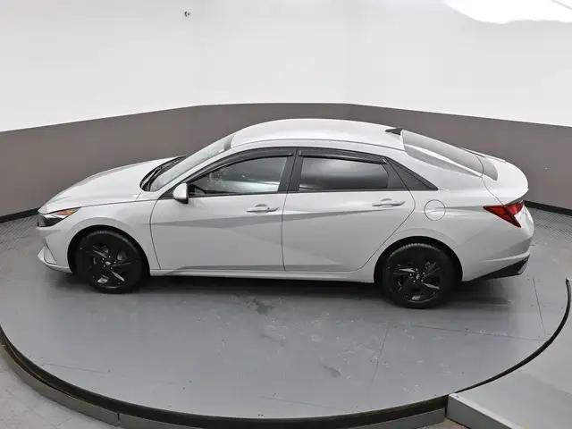 2022 Hyundai Elantra Preferred Heated Seats/Wheel, Apple/Android - Photo 34