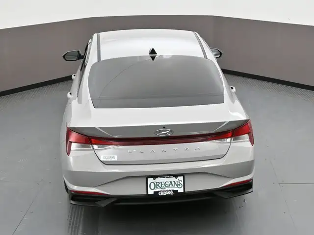 2022 Hyundai Elantra Preferred Heated Seats/Wheel, Apple/Android - Photo 36