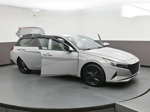 2022 Hyundai Elantra Preferred Heated Seats/Wheel, Apple/Android - Photo 40