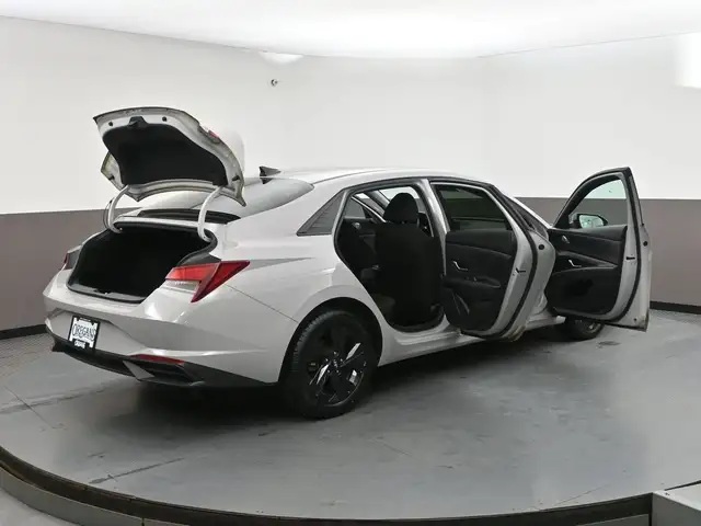 2022 Hyundai Elantra Preferred Heated Seats/Wheel, Apple/Android - Photo 46