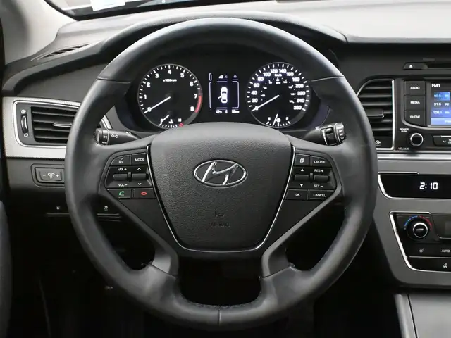 2017 Hyundai Sonata GLS Heated Seats, Sunroof, Low KMS!!, Fully - Photo 24