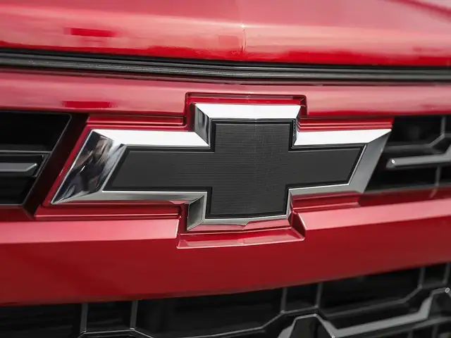 2026 Chevrolet Silverado 1500 RST - $542 B/W - Photo 9