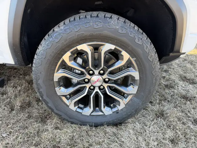 2026 GMC Canyon Denali - Leather Seats - Sunroof - $480 B/W - Photo 5