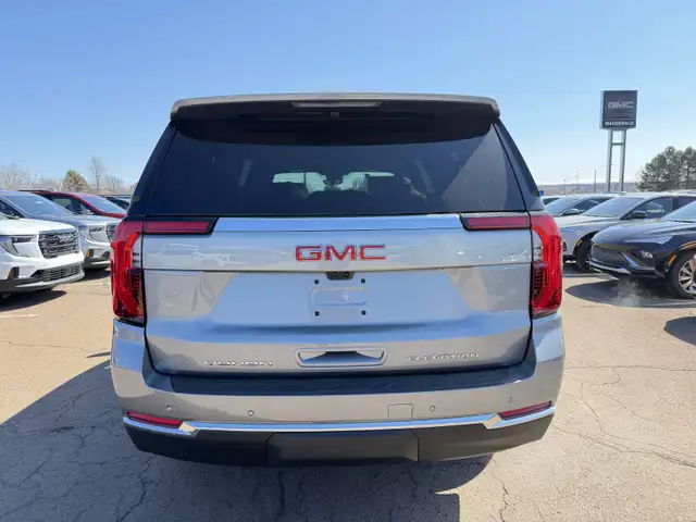 2026 GMC Yukon XL Elevation - Premium Package - $768 B/W - Photo 6