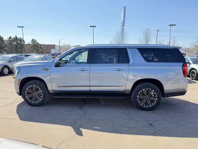 2026 GMC Yukon XL Elevation - Premium Package - $768 B/W - Photo 8