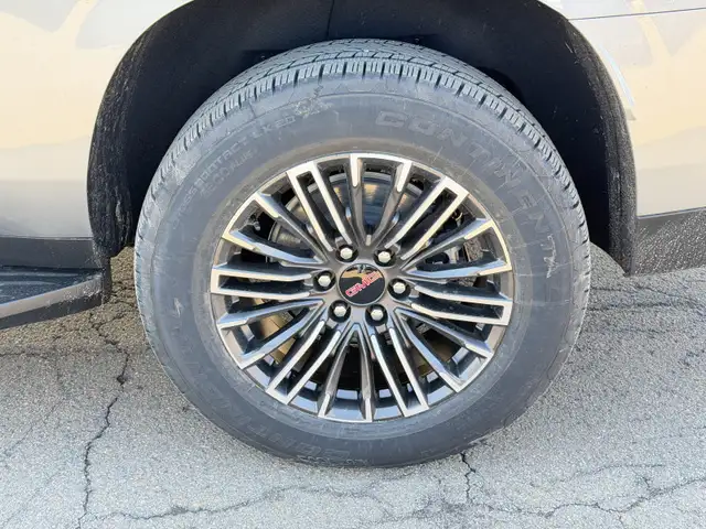 2026 GMC Yukon XL Elevation - Premium Package - $768 B/W - Photo 9