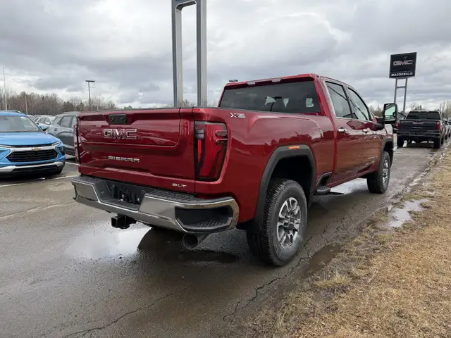 2026 GMC Sierra 2500HD SLT - Leather Seats - $768 B/W - Photo 5