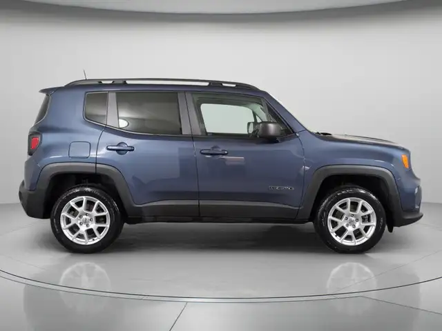2023 Jeep Renegade North 4x4 | Low Mileage | Heated Seats - Photo 4