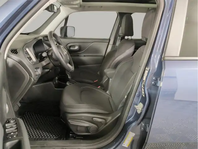 2023 Jeep Renegade North 4x4 | Low Mileage | Heated Seats - Photo 11