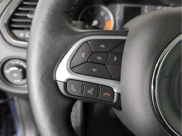 2023 Jeep Renegade North 4x4 | Low Mileage | Heated Seats - Photo 18