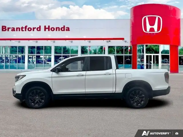 2025 Honda Ridgeline Sport - Photo 2