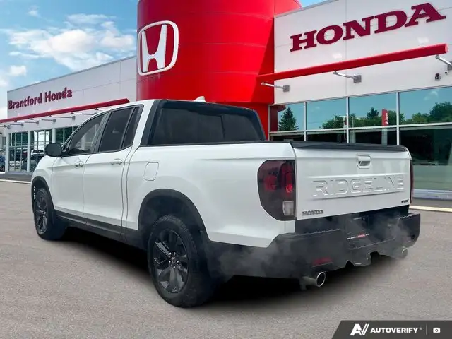 2025 Honda Ridgeline Sport - Photo 4