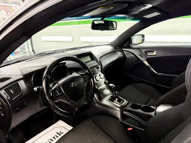 2013 Hyundai Genesis Coupe 2.0T - Photo 8