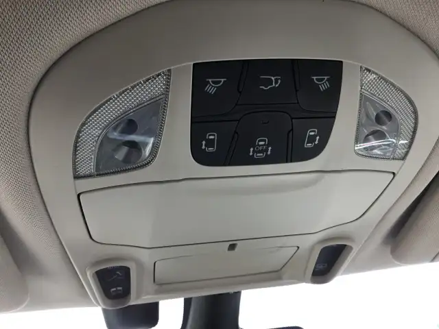 2018 Chrysler Pacifica Hybrid - Photo 19