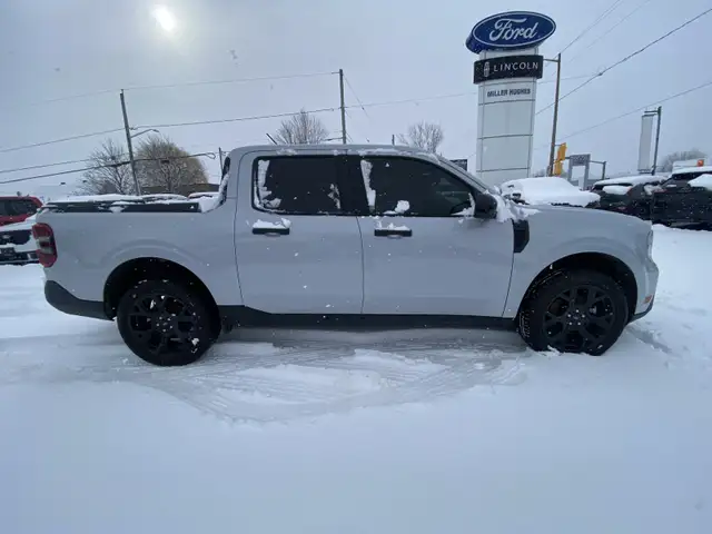 2025 Ford Maverick XLT - Photo 2