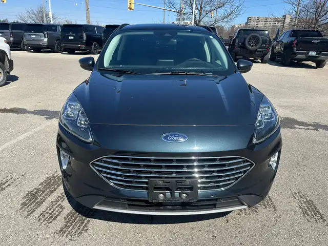 2022 Ford Escape Titanium Hybrid - Photo 2