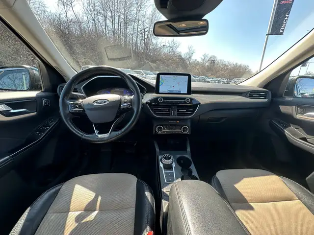 2022 Ford Escape Titanium Hybrid - Photo 13