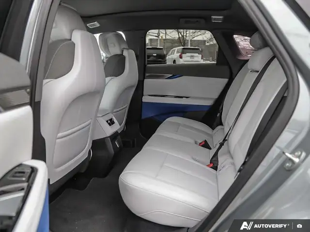 2026 Cadillac OPTIQ Luxury - Photo 24