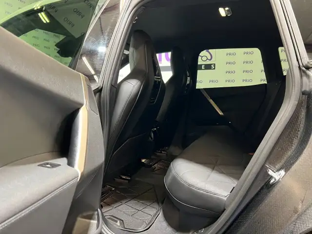 2024 BMW iX - Photo 16