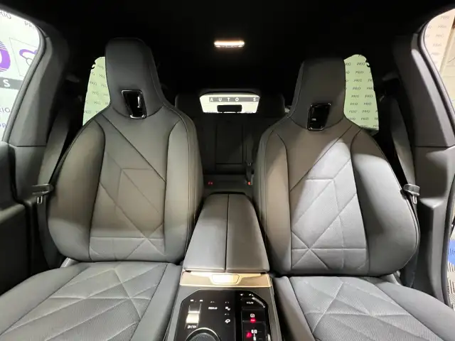 2024 BMW iX - Photo 19