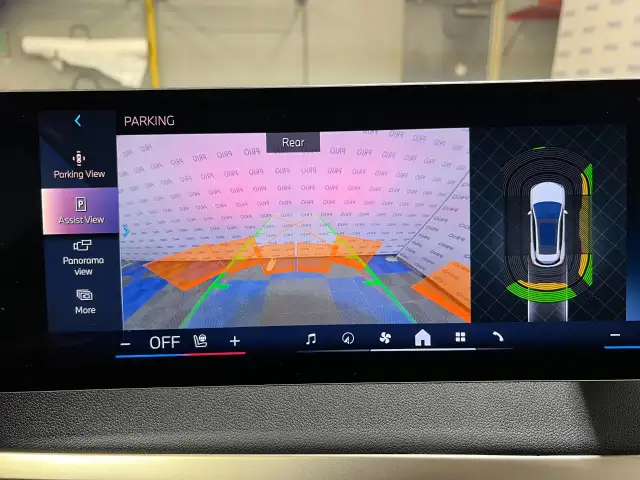 2024 BMW iX - Photo 31