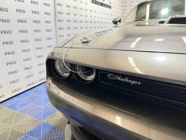 2016 Dodge Challenger - Photo 12