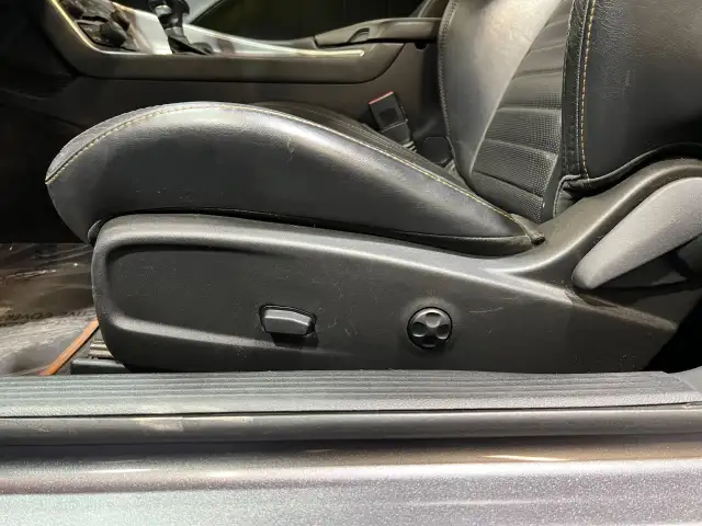 2016 Dodge Challenger - Photo 20