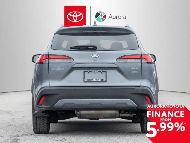 2022 Toyota Corolla Cross XLE - Photo 7