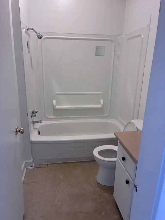 Beautiful Historic Building - Photo 3