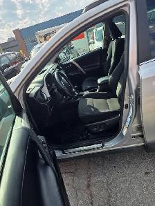 2017 Toyota RAV4 XLE - Photo 5