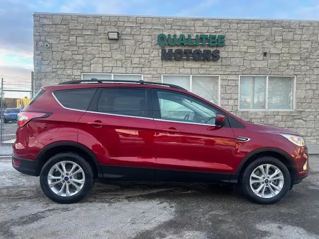 2017 Ford Escape 4WD 4dr SE - Photo 4
