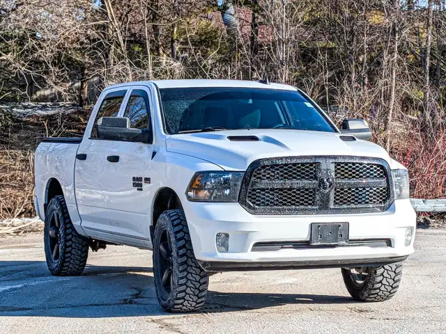 2021 Ram 1500 Classic Express- 5.7L V8 Engine - Heated Mirrors - Photo 2