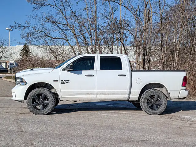 2021 Ram 1500 Classic Express- 5.7L V8 Engine - Heated Mirrors - Photo 6