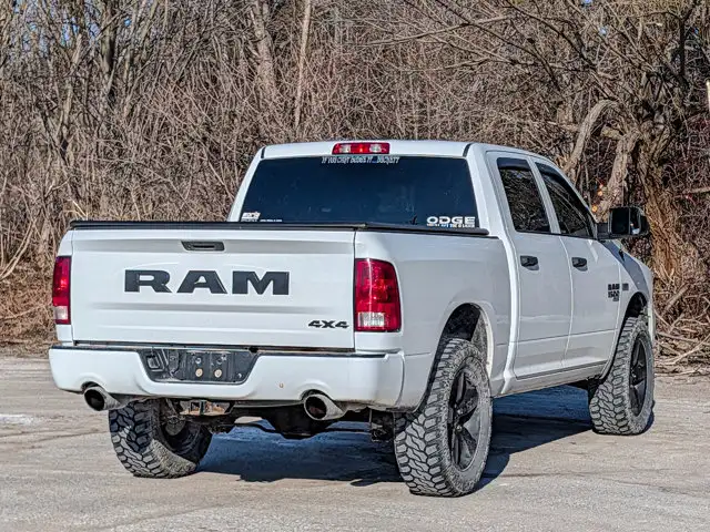 2021 Ram 1500 Classic Express- 5.7L V8 Engine - Heated Mirrors - Photo 10