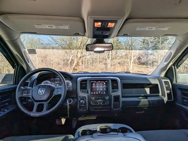 2021 Ram 1500 Classic Express- 5.7L V8 Engine - Heated Mirrors - Photo 14