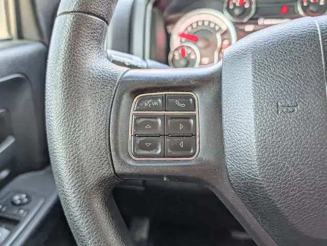 2021 Ram 1500 Classic Express- 5.7L V8 Engine - Heated Mirrors - Photo 15