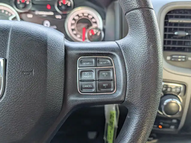 2021 Ram 1500 Classic Express- 5.7L V8 Engine - Heated Mirrors - Photo 16